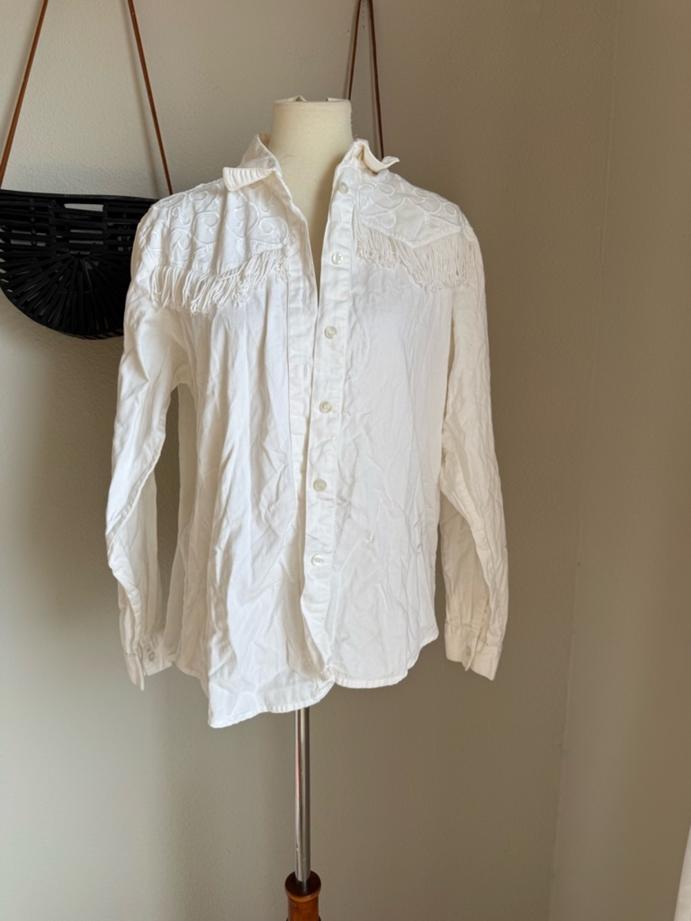 Adobe Rose White Fringe Button Down Shirt, Size Large